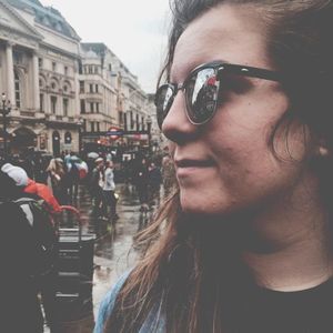 Meet your Posher, Claudia